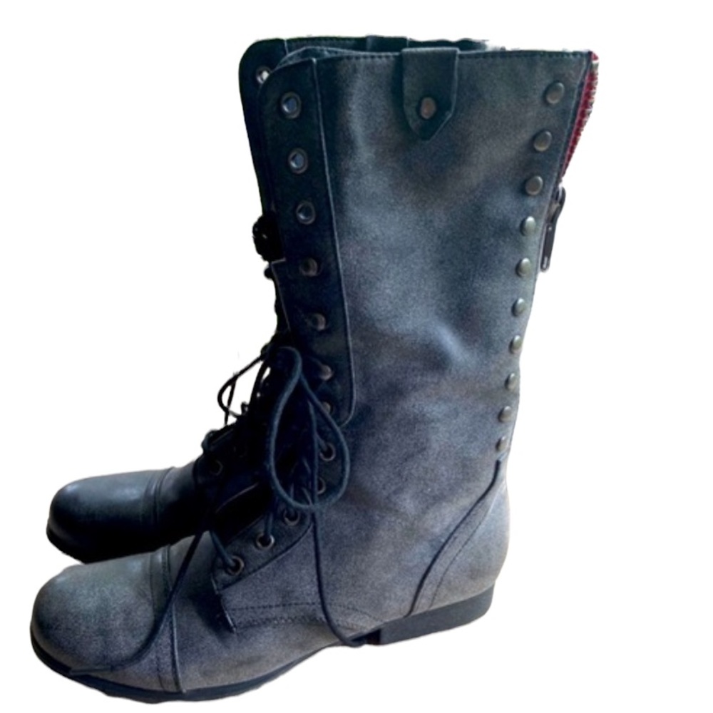 Madden Girl Combat Boots Distressed Size 9 Good Condition Gray